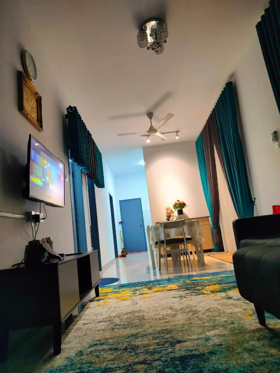 Aiman'S Rose Homestay Teluk Panglima Garang Exterior foto
